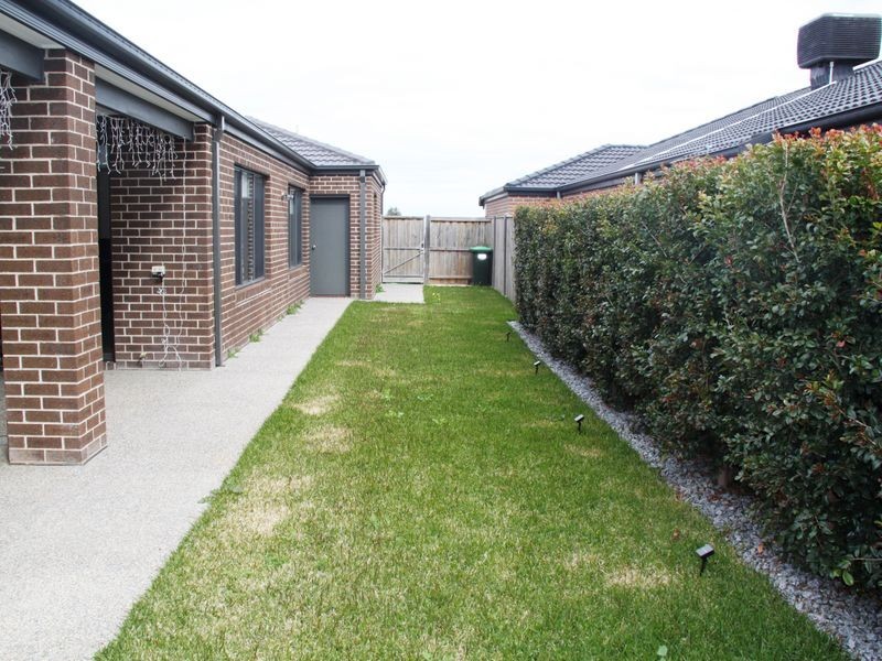 108 Fongeo Drive, Point Cook VIC 3030