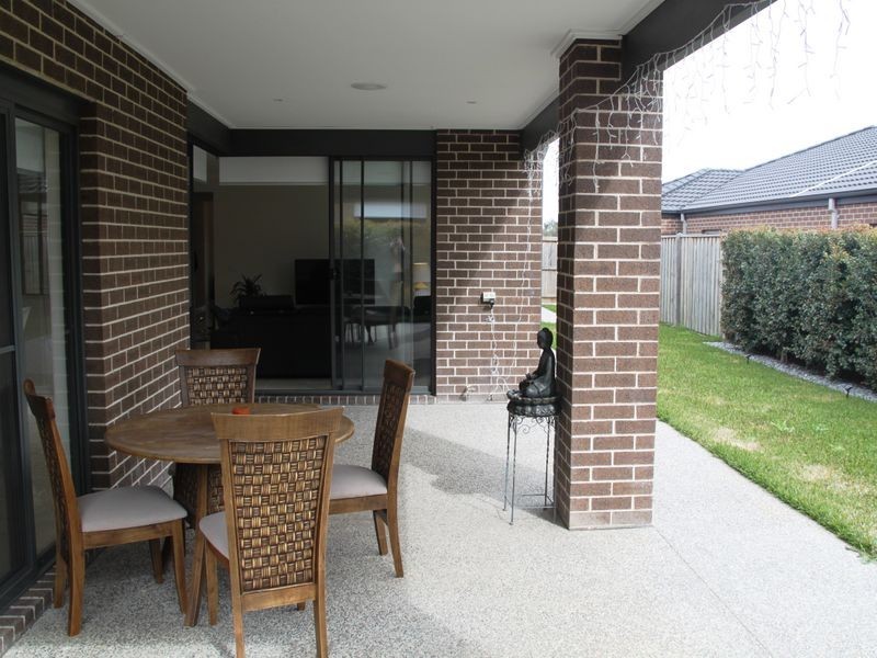 108 Fongeo Drive, Point Cook VIC 3030