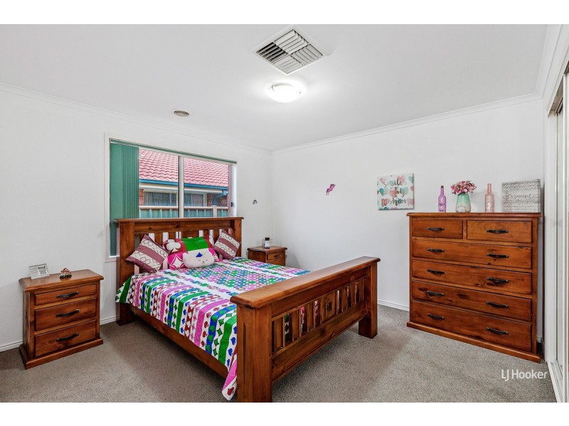 13 Brampton Close, Point Cook VIC 3030