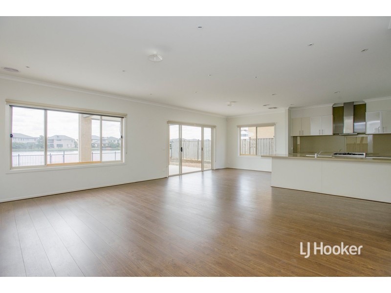 165 Sanctuary Lakes South Boulevar, Sanctuary Lakes VIC 3030