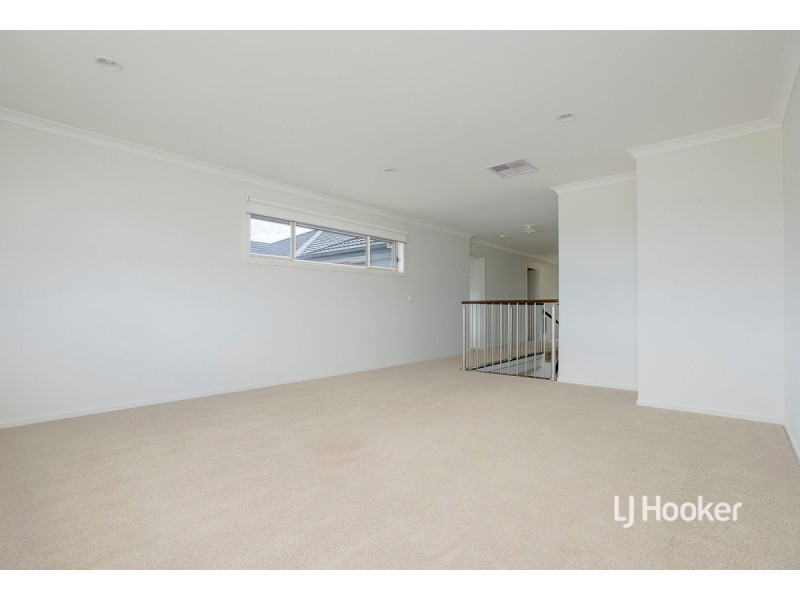 165 Sanctuary Lakes South Boulevar, Sanctuary Lakes VIC 3030