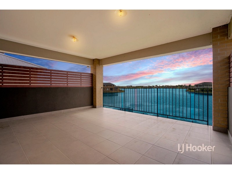 165 Sanctuary Lakes South Boulevar, Sanctuary Lakes VIC 3030