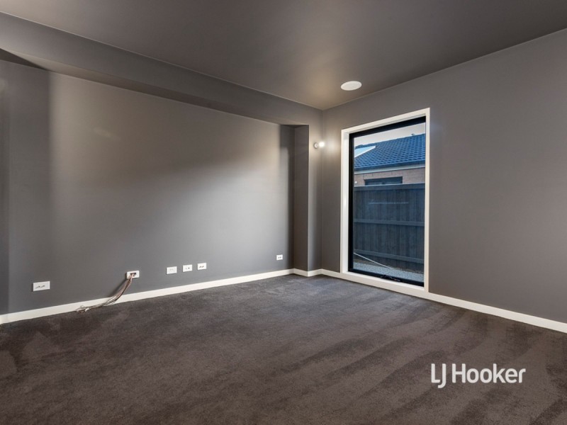67 Waves Drive, Point Cook VIC 3030
