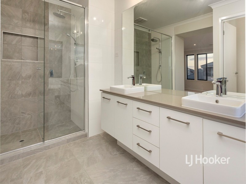 67 Waves Drive, Point Cook VIC 3030