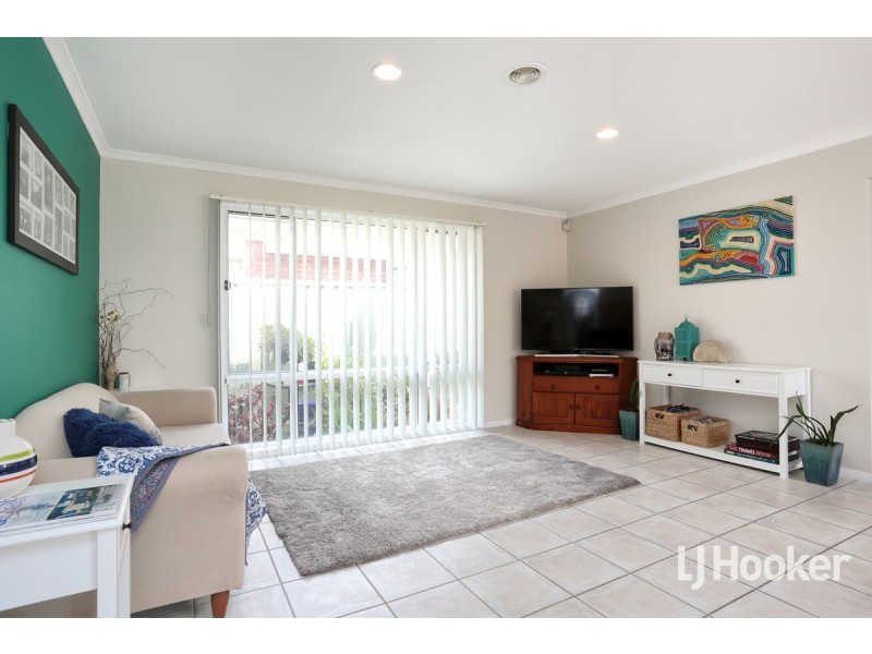 4 Dalkeith Drive, Point Cook VIC 3030