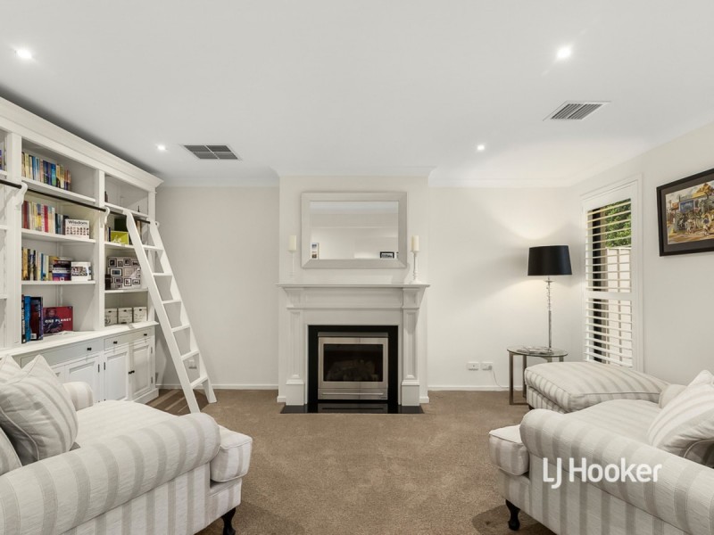 6 Hibiscus Crescent, Point Cook VIC 3030