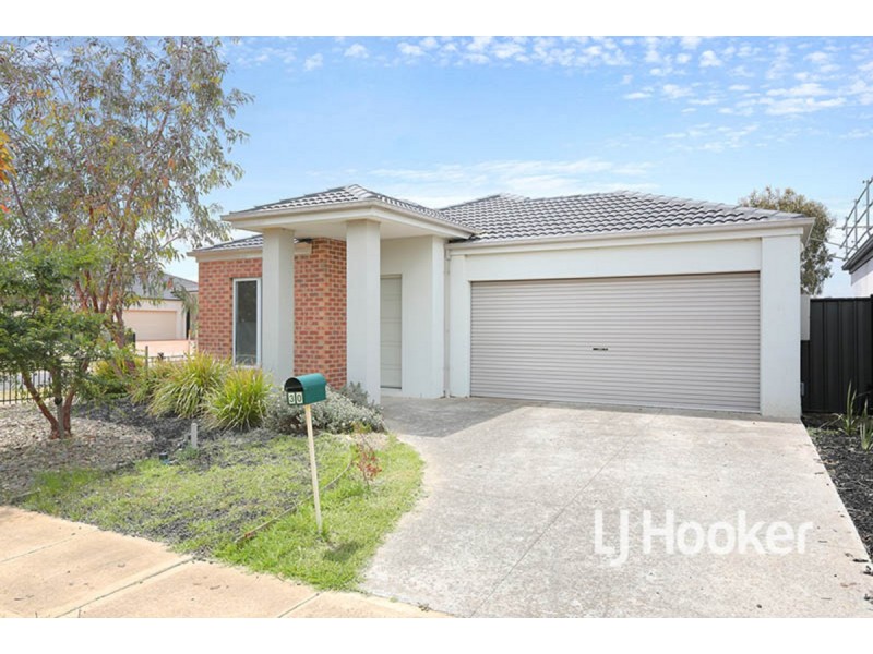 30 Derham Drive, Point Cook VIC 3030