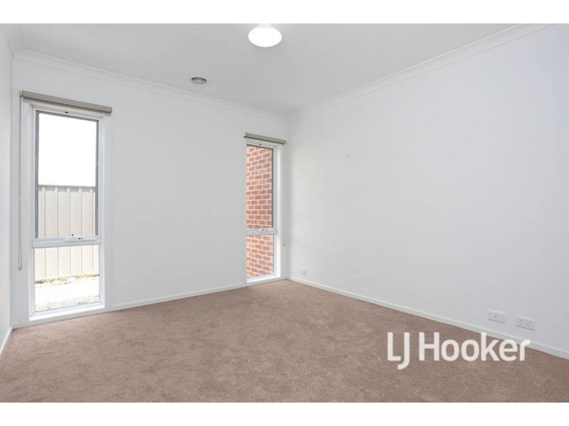 30 Derham Drive, Point Cook VIC 3030