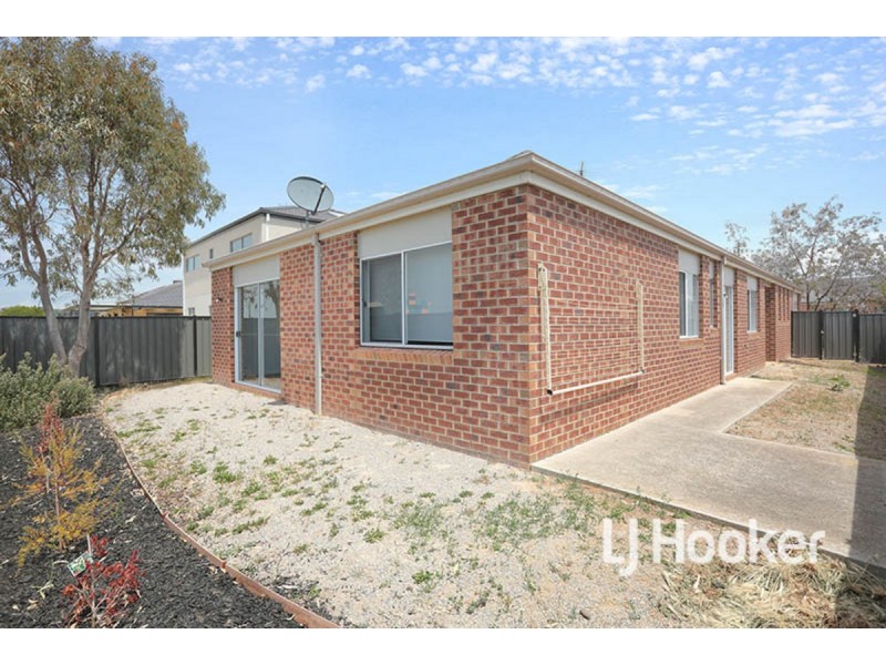 30 Derham Drive, Point Cook VIC 3030