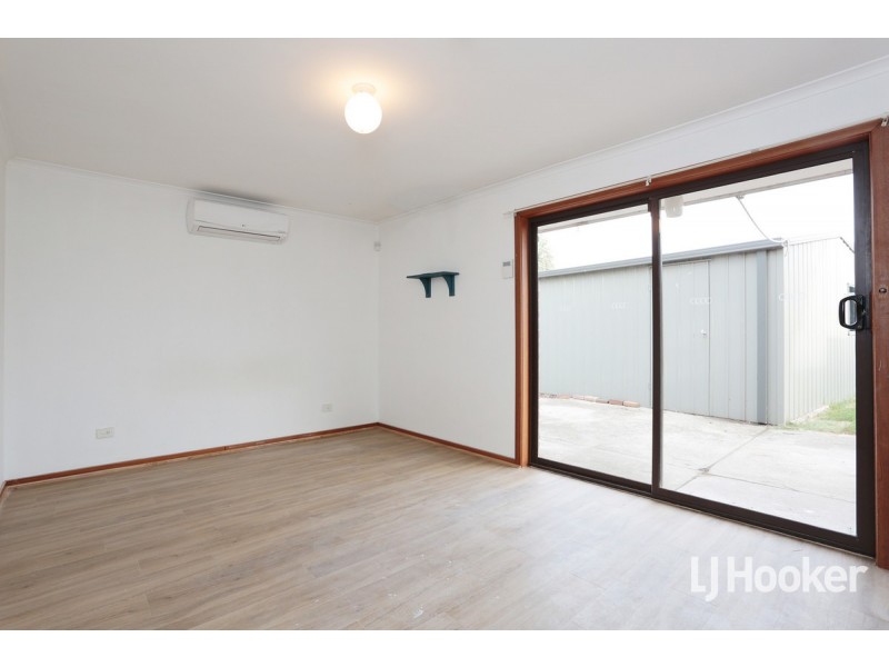 8 Catherine Road, Seabrook VIC 3028