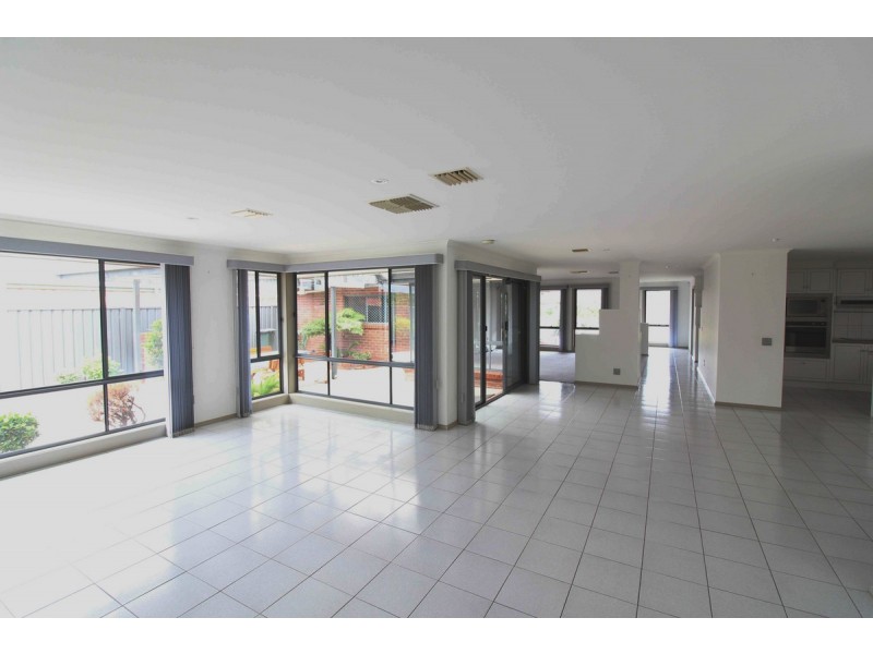 3 Beleura Way, Seabrook VIC 3028