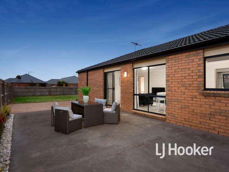 15 Irving Street, Point Cook VIC 3030