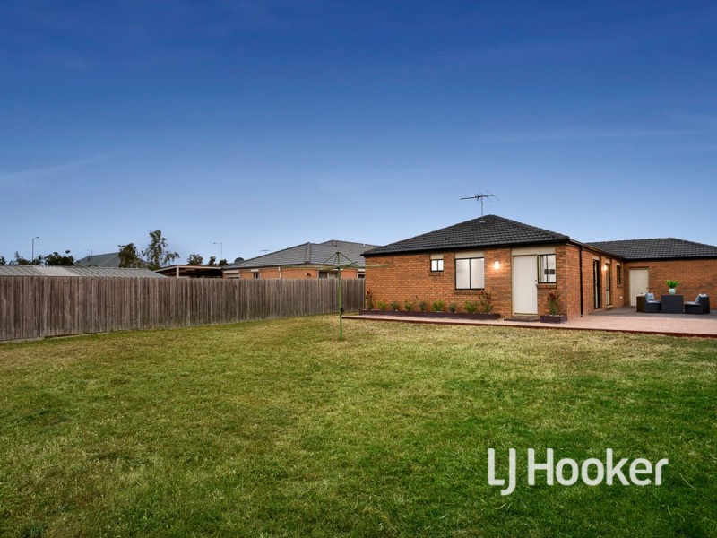 15 Irving Street, Point Cook VIC 3030