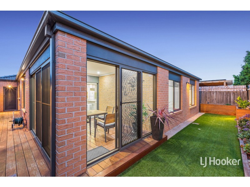 24 Tahitian Terrace, Point Cook VIC 3030