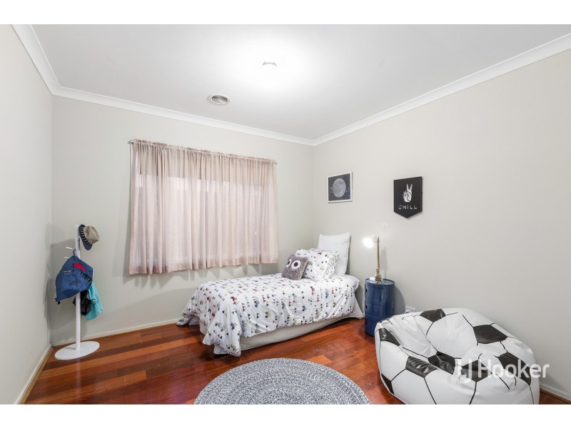 32 Holly Drive, Point Cook VIC 3030