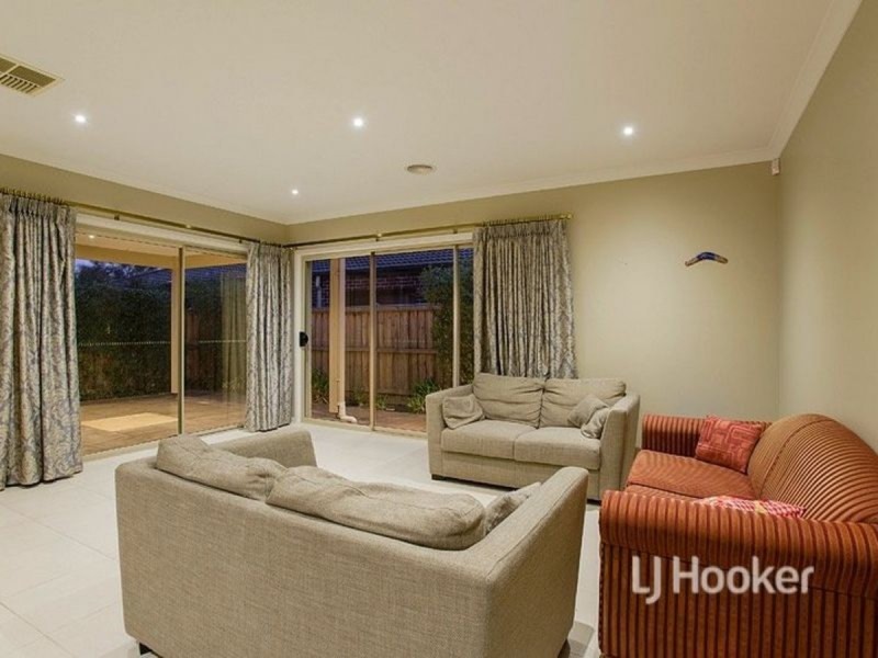 18 Ionian Way, Point Cook VIC 3030