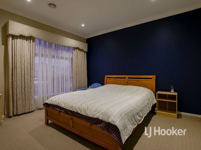 18 Ionian Way, Point Cook VIC 3030