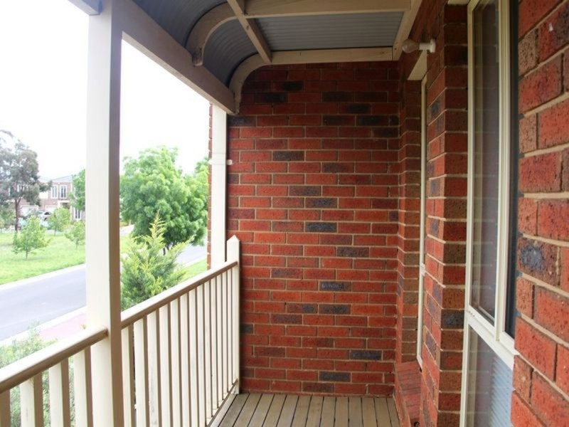 51 Hyde Park Terrace, Point Cook VIC 3030