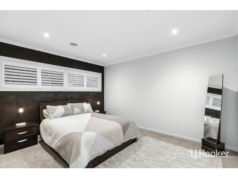 31 Maple Leaf Crescent, Point Cook VIC 3030