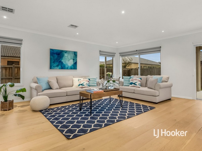 71 Waves Drive, Point Cook VIC 3030