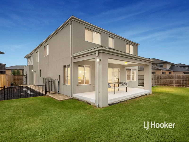 71 Waves Drive, Point Cook VIC 3030