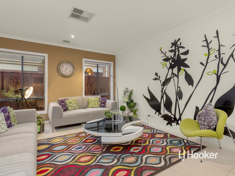 37 Fongeo Drive, Point Cook VIC 3030