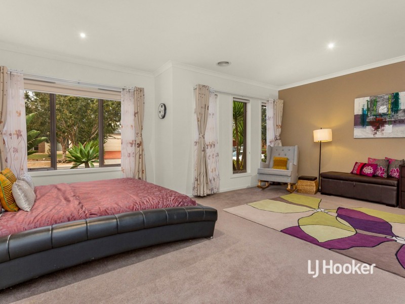 37 Fongeo Drive, Point Cook VIC 3030