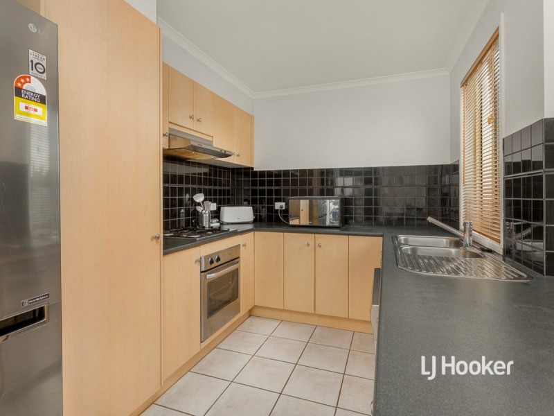 13 Dalkeith Drive, Point Cook VIC 3030