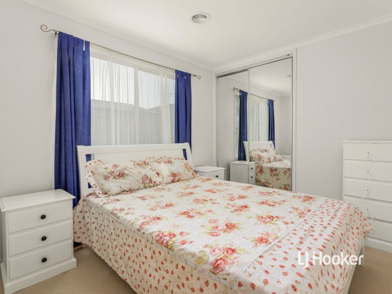 13 Dalkeith Drive, Point Cook VIC 3030