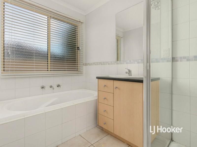 13 Dalkeith Drive, Point Cook VIC 3030