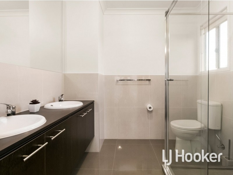 34 Knight Avenue, Point Cook VIC 3030