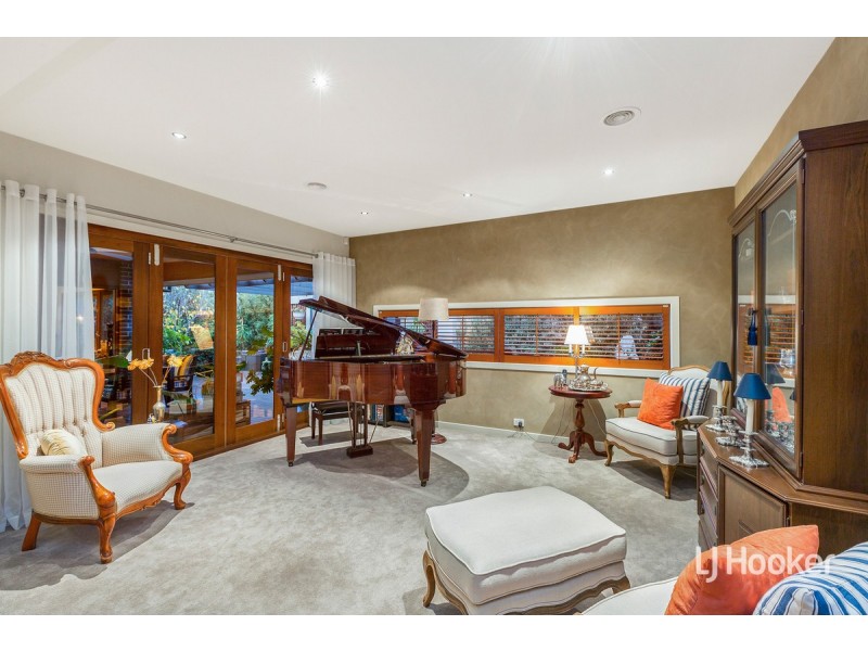 4 Lincolnheath Boulevard, Point Cook VIC 3030