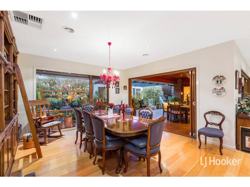 4 Lincolnheath Boulevard, Point Cook VIC 3030