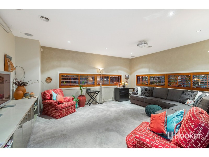 4 Lincolnheath Boulevard, Point Cook VIC 3030