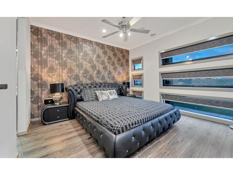 8 Garry Drive, Tarneit VIC 3029