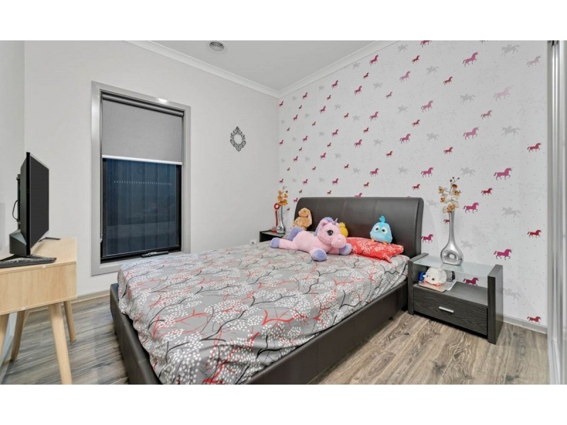 8 Garry Drive, Tarneit VIC 3029