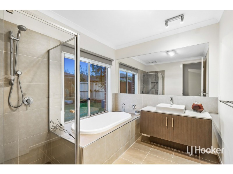 7 Arbour Avenue, Point Cook VIC 3030