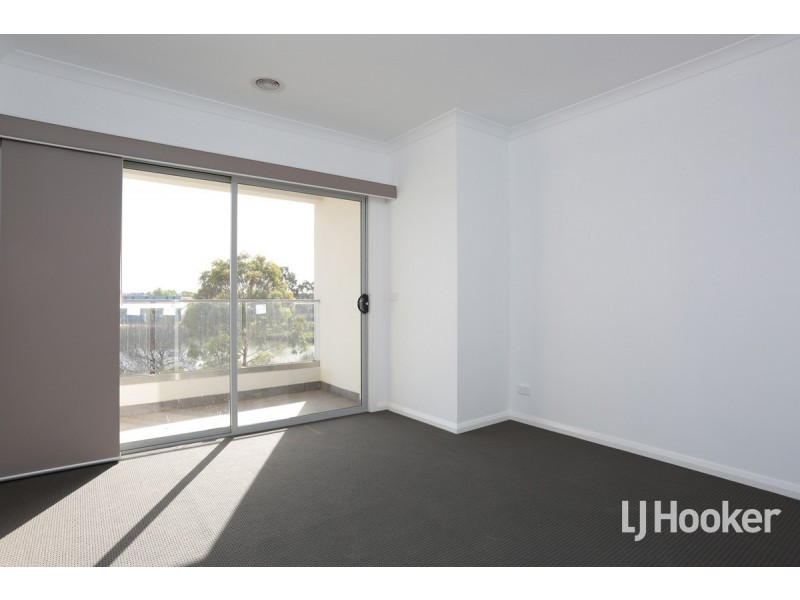 31 Hemsley Promenade, Point Cook VIC 3030
