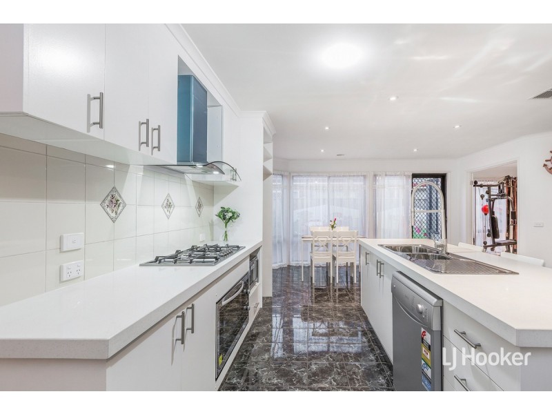 2 Elidon Crescent, Point Cook VIC 3030