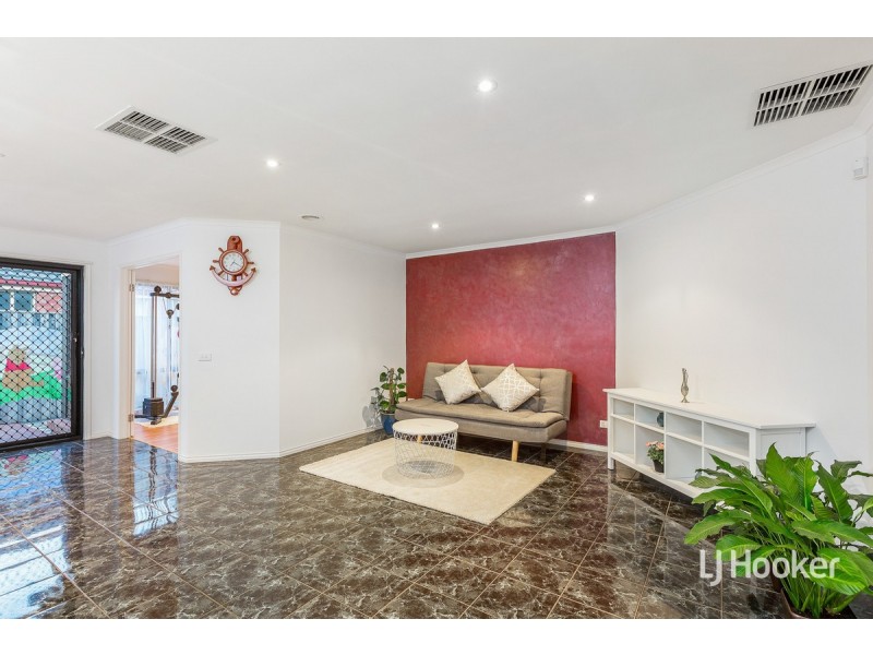 2 Elidon Crescent, Point Cook VIC 3030