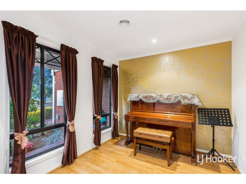 2 Elidon Crescent, Point Cook VIC 3030