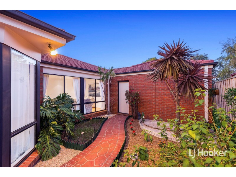 2 Elidon Crescent, Point Cook VIC 3030