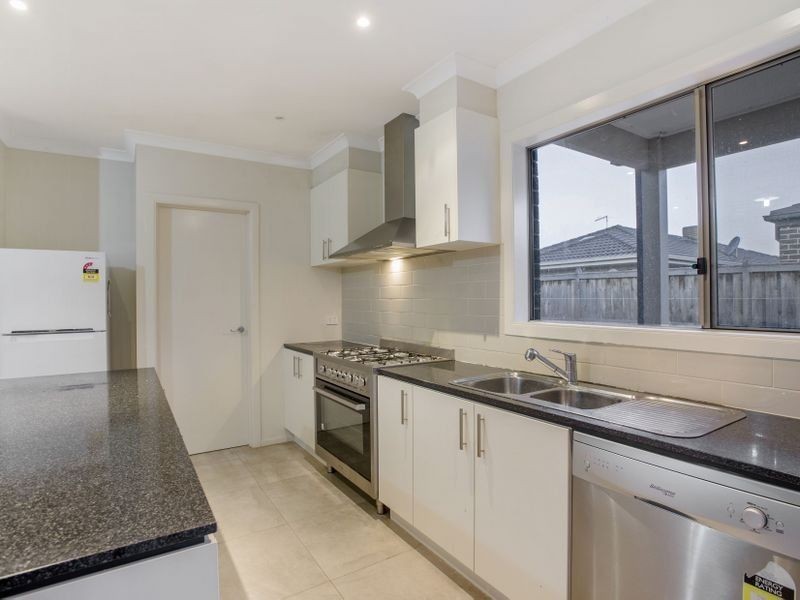 9 Caldwell Road, Williams Landing VIC 3027