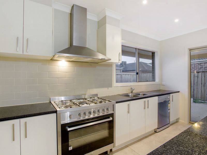 9 Caldwell Road, Williams Landing VIC 3027