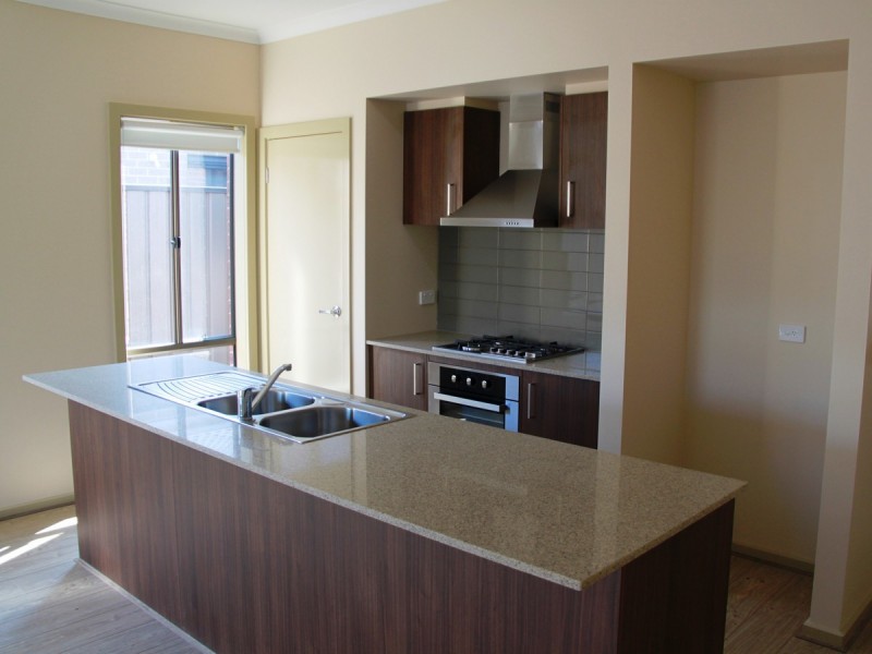 28 Terrene Terrace, Point Cook VIC 3030