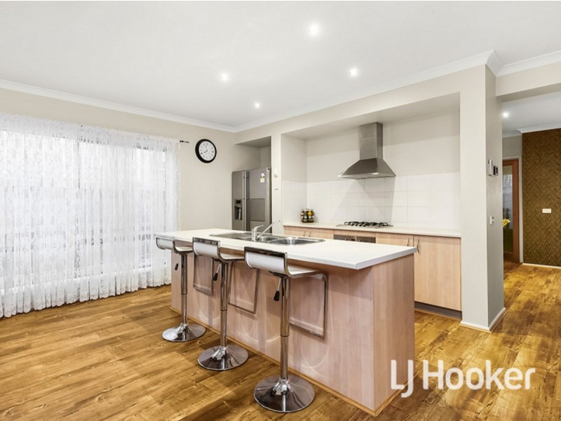 19 Surrey Grove, Point Cook VIC 3030