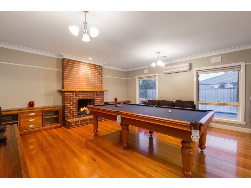 18 Snowbush Terrace, Point Cook VIC 3030