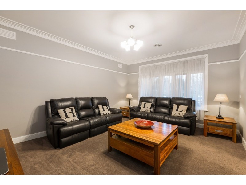 18 Snowbush Terrace, Point Cook VIC 3030