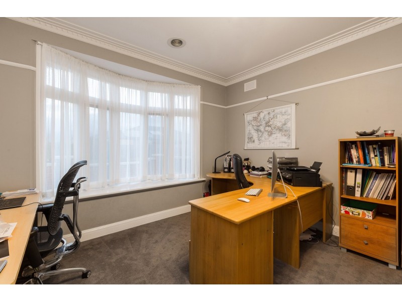 18 Snowbush Terrace, Point Cook VIC 3030