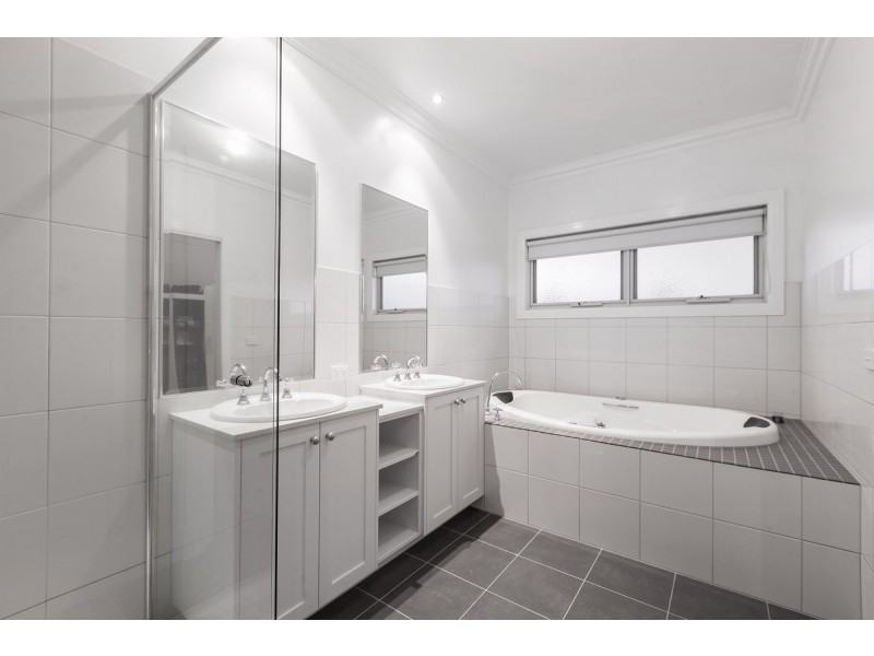 18 Snowbush Terrace, Point Cook VIC 3030